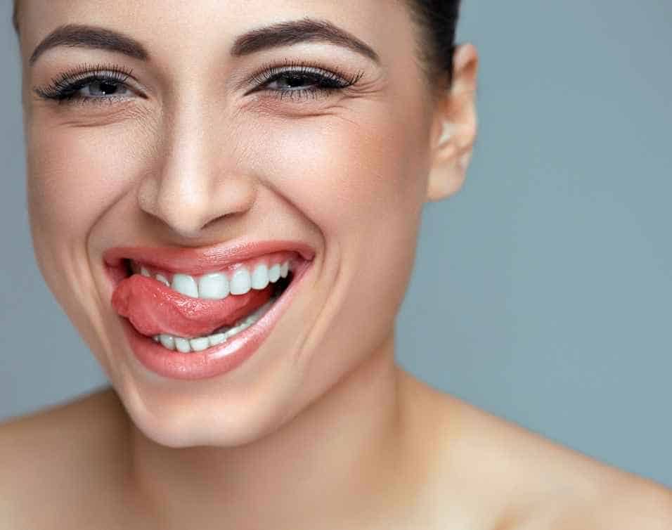 String floss, interdental brush, or water flosser—which tool best suits your smile Lincoln?